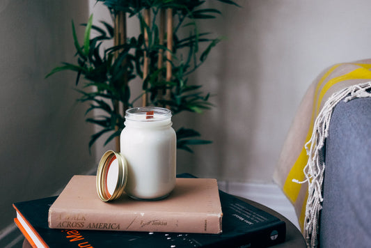 Vanilla Scent Candle in Jar for Home Ambiance
